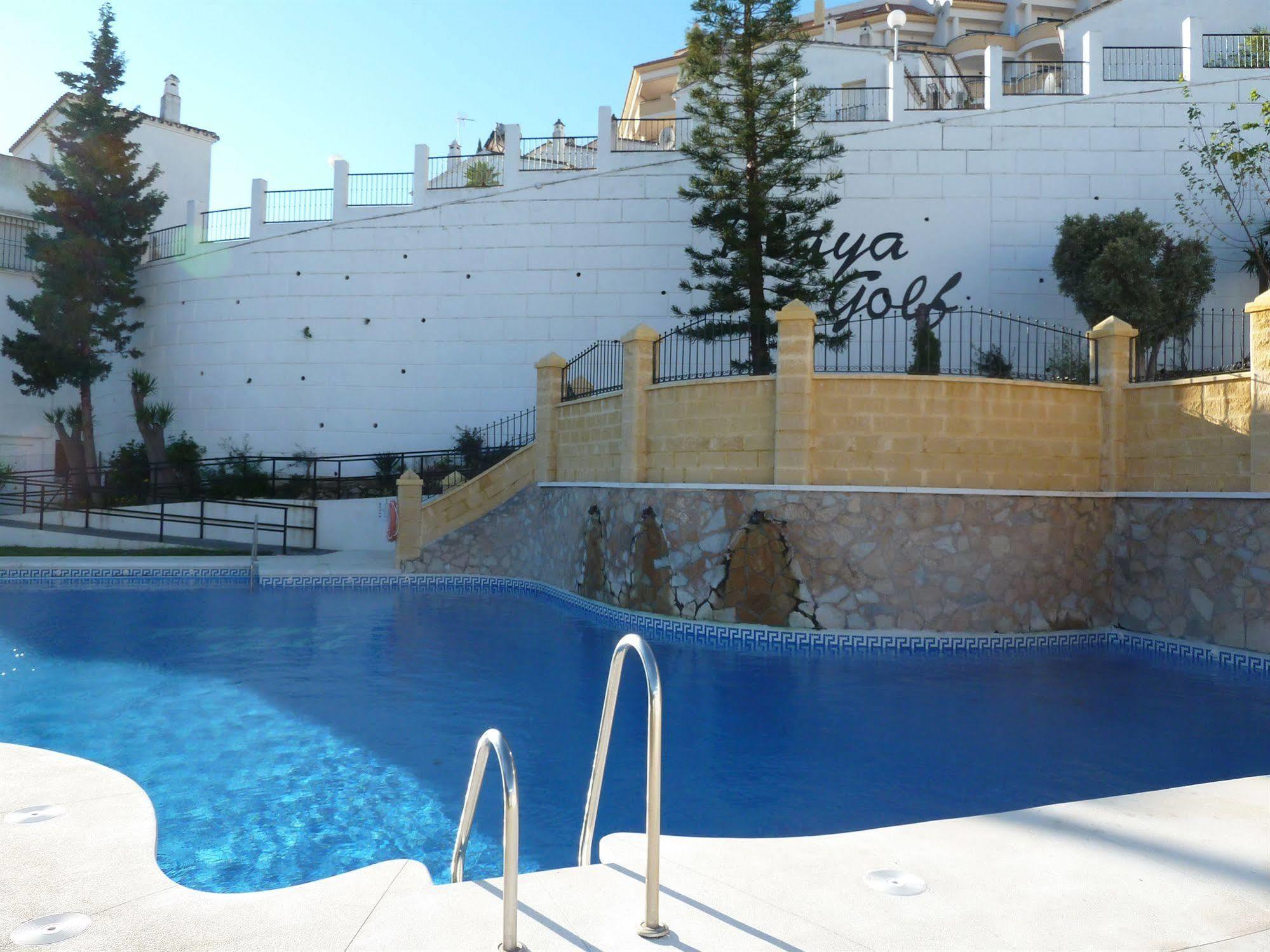 贝纳尔马德纳Playa Golf公寓式酒店 外观 照片